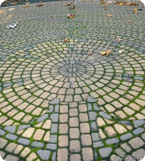 Grotto - Path to the Centre
